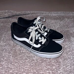 Women’s Vans Old Skool Shoe